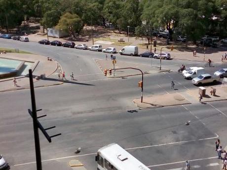 A Metros Del Obelisco Y Parque Batlle!!