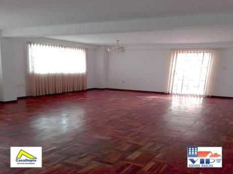 Cod. 11933 Departamento Con Patio Privado En Venta Y Anticrético- Achumani