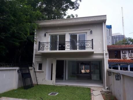 Z/ Shop Del Sol - La Galeria : Italianizante - 3 Suites - 3.000 Usd