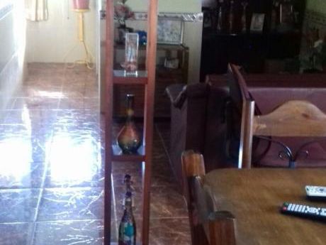 Cómoda Casa Con Amplio Terreno En Paso De La Arena