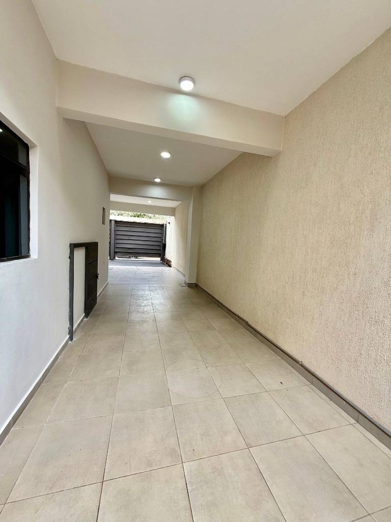 ALQUILO DUPLEX EN LOMA MERLO, LUQUE — foto 3