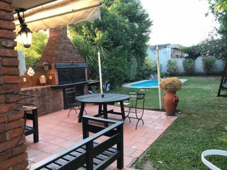 Casa Con Piscina Y Bbq
