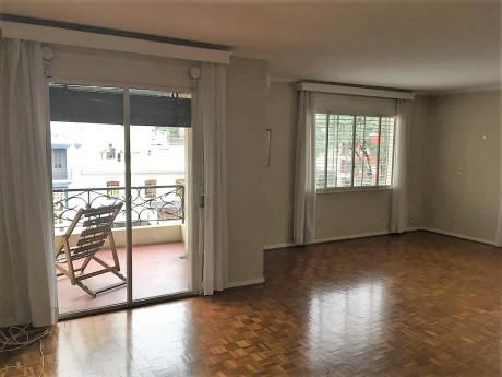 Apartamento Pocitos - 4 Dormitorios - 3 Baños - Buena Ubicación