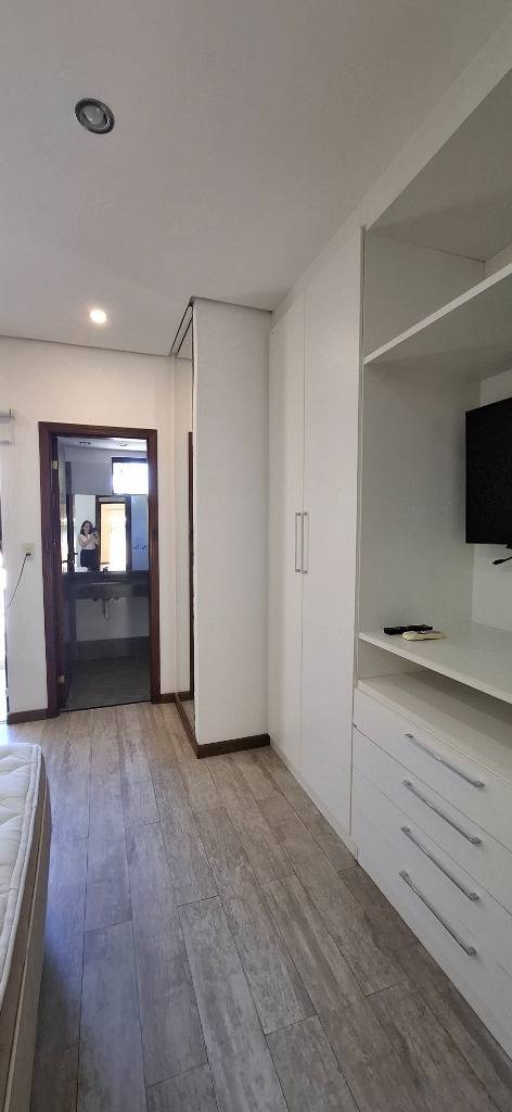 ALQUILO DUPLEX SEMIAMOBLADO EN LOS LAURELES — foto 2