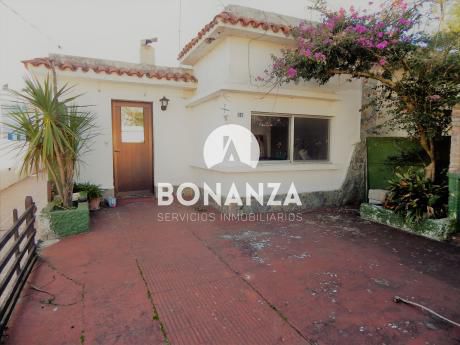 Apartamento En Venta, Cerca De Todos Los Servicios, Piriápolis