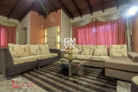 Vendo Casa En Barrio Obrero, Zona Club Cerro Porteño