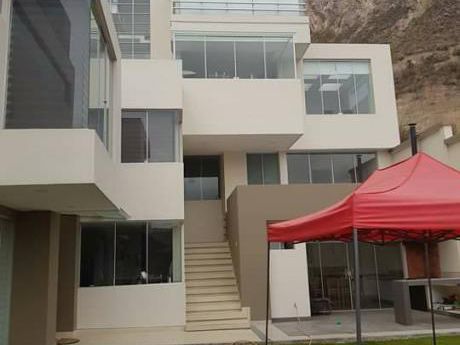 Hermosa Casa En Venta Zona Sur
