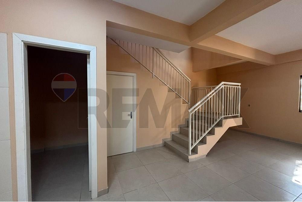 DÚPLEX EN ALQUILER - FERNANDO DE LA MORA — foto 3