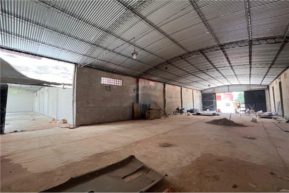 Depósito - Tinglados - Alquiler - Fernando De La Mora — foto 2