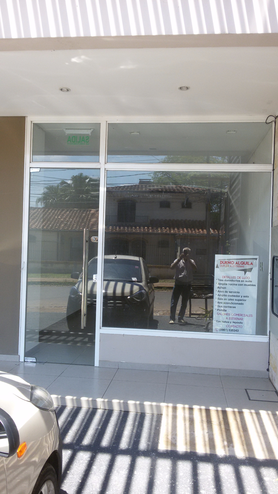 Excelente local comercial a 40 metros del Shopping del Sol — foto 2