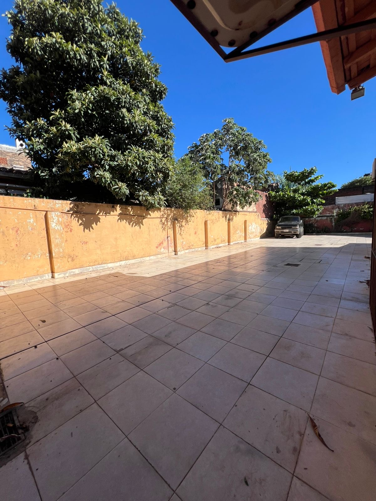 EN ALQUILER - AMPLIA CASA PARA OFICINA - BARRIO LA ENCARNACION — foto 2