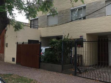 Hermosa Casa En Buceo A Pasos Del Mar, 120m2. Patio Y Parrillero