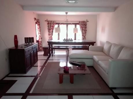 Hermosa Residencia Pinar Norte A Metros De Giannattasio