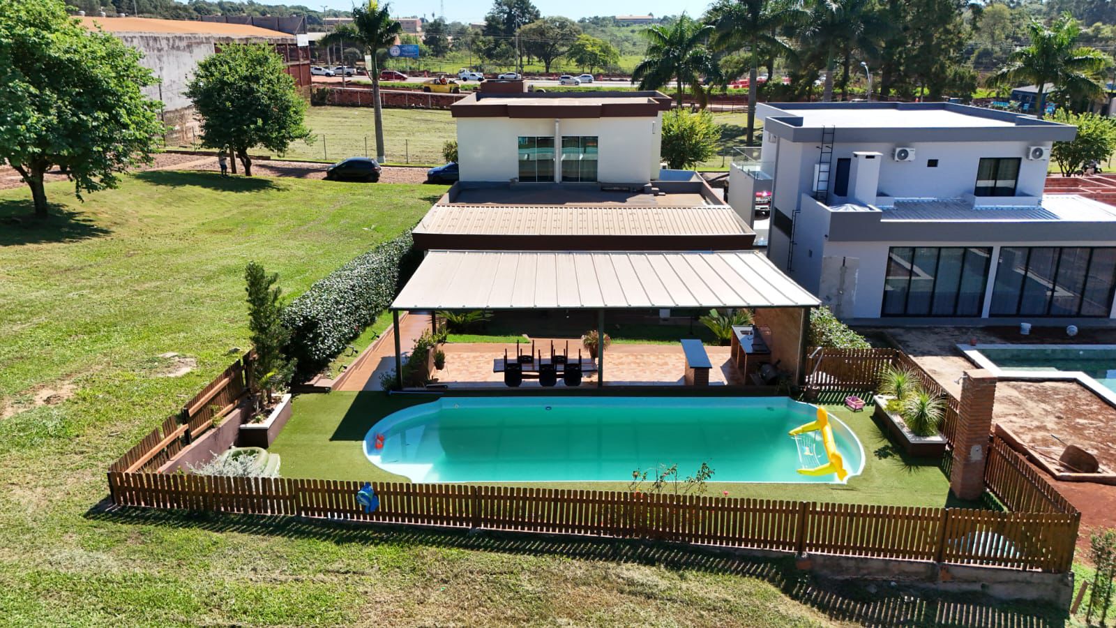 VENDO RESIDENCIA EN CONDOMINIO LOS AYRES‼️ C.D.E — foto 3