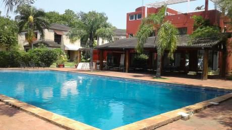Alquilo Espectacular Residencia En Barrio Cerrado