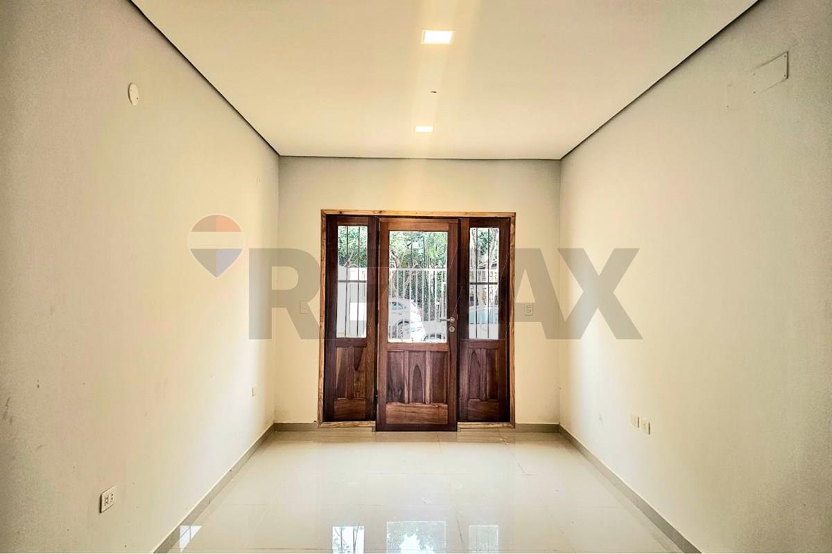 VENDO DUPLEX LUQUE — foto 2
