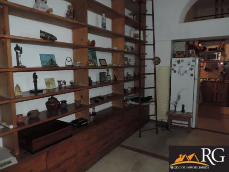 Casa En Venta Ciudad Vieja 2 Dormitorios