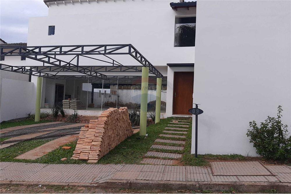 CASA CON PISCINA EN CONDOMINIO ALTERRA — foto 3