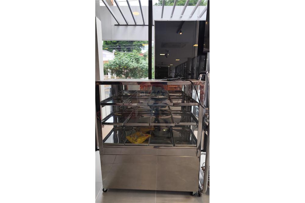 ALQUILO LOCAL COMERCIAL PRESTIGIOSA UBICACION — foto 3