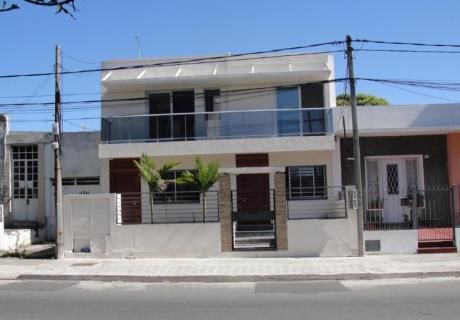 Ofrece Apto 1 Dormitorio 2 Patios Propios Barbacoa Común.