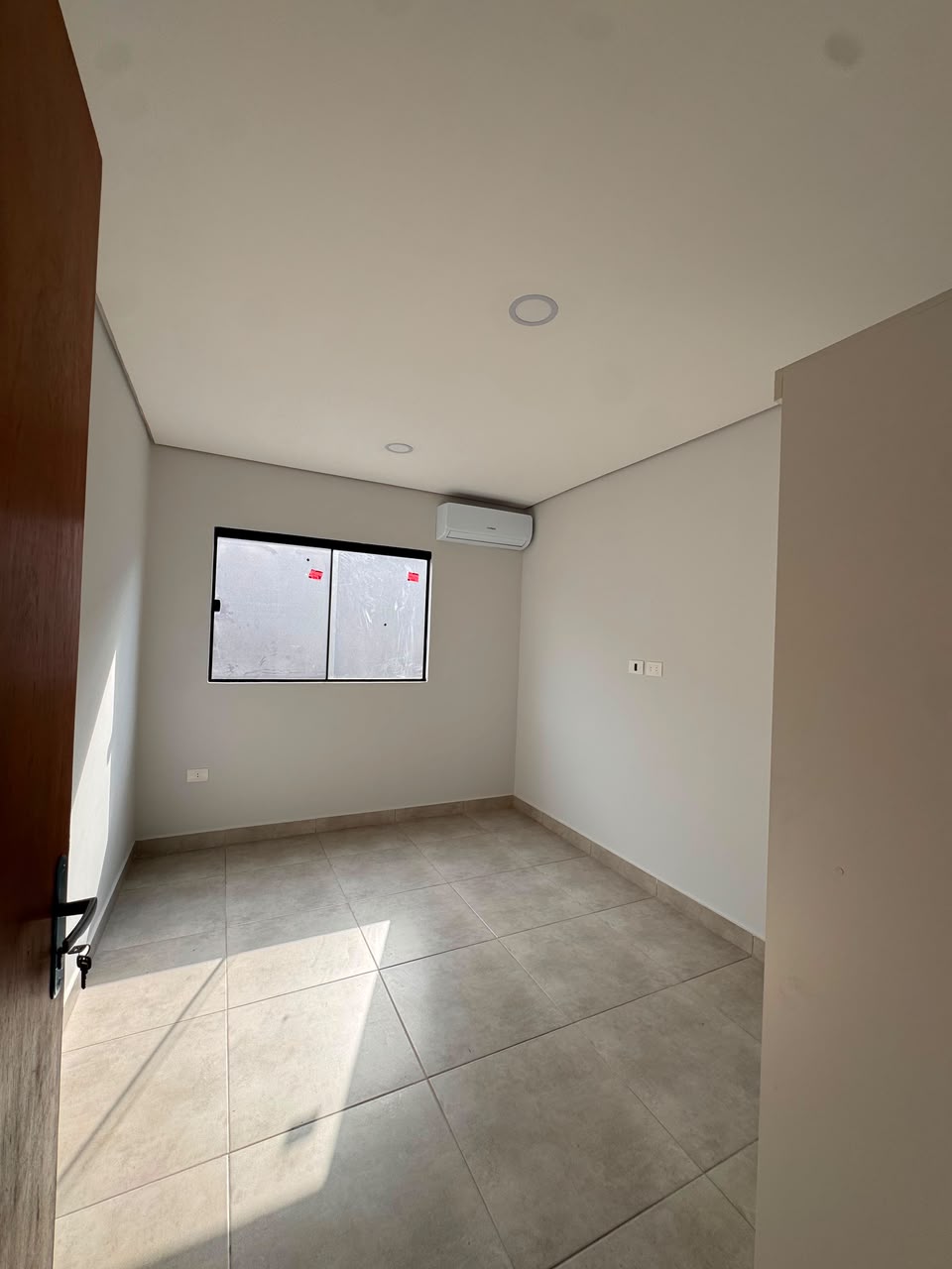 Vendo Dúplex a Estrenar en Luque | 3 Dormitorios | Gs. 850 Millones — foto 3