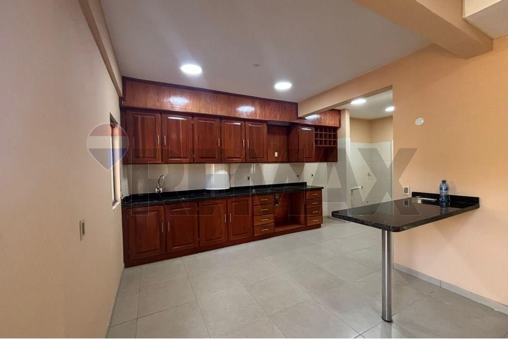 DÚPLEX EN ALQUILER - FERNANDO DE LA MORA — foto 2