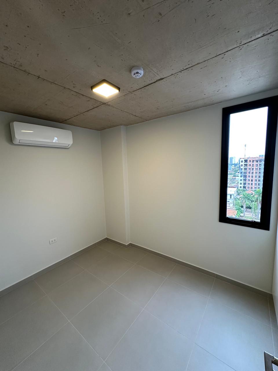 ALQUILO DEPARTAMENTO DE 2 HABITACIONES EN LUQUE — foto 2