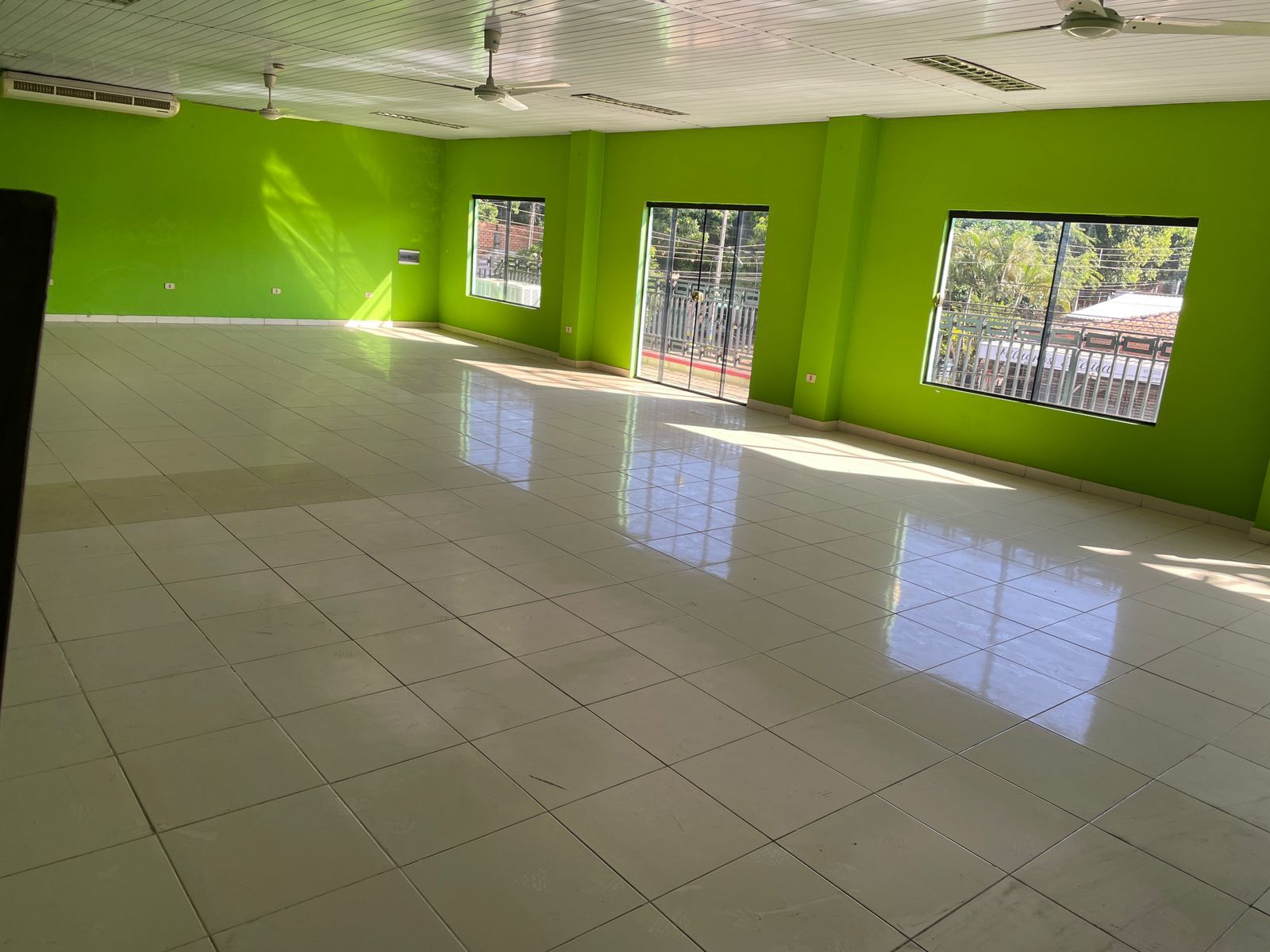 Alquilo Salón Comercial Con Deposito En San Lorenzo Reducto — foto 3