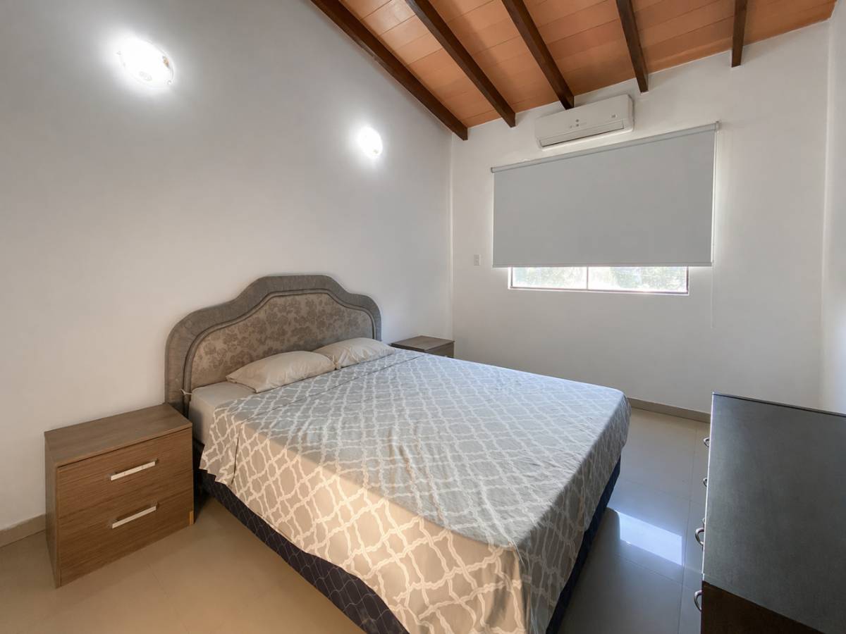 ALQUILO CASA EN LAURELTY – LUQUE — foto 2