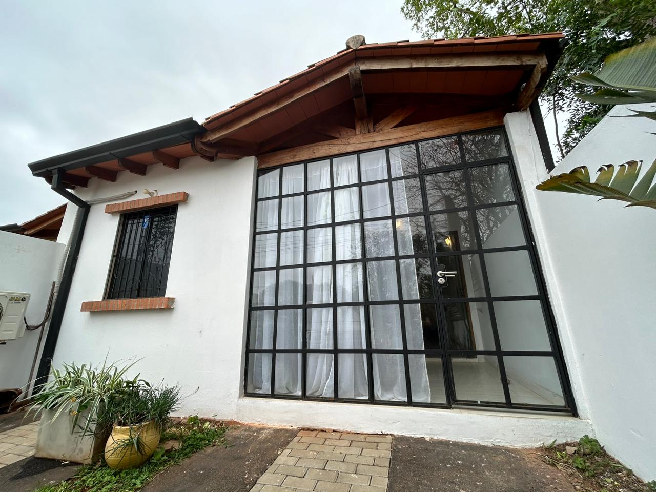 Alquiler - Dúplex de 2 dorm. - Villa Elisa B° Mbokajaty — foto 3