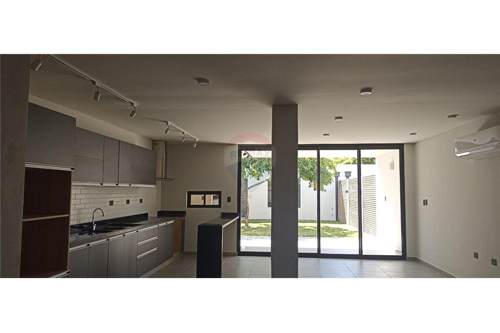 ALQUILO DUPLEX A ESTRENAR EN LUQUE-LOMA MERLO — foto 2