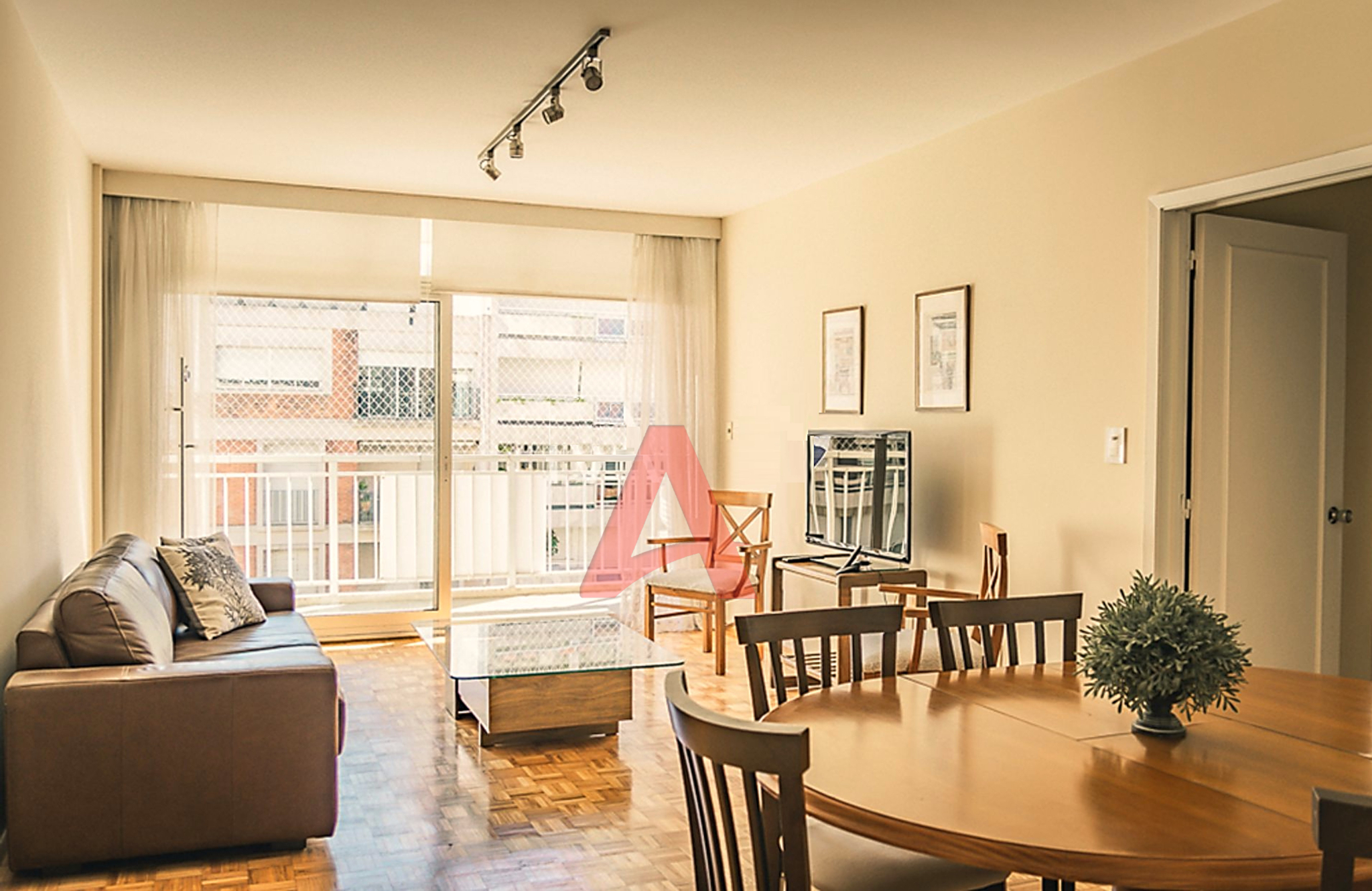 POCITOS PROX MAR - ALQUILER APARTAMENTO 3 DORMITORIOS CON MUEBLES Y GARAJE · Photo 1