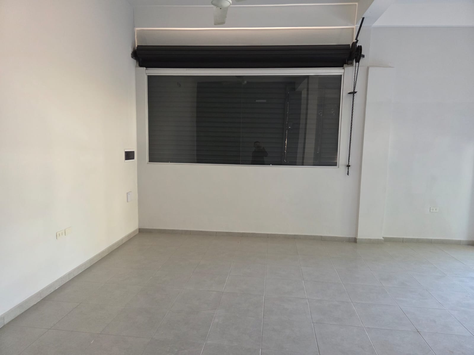 ALQUILER SALONES COMERCIALES  EN SAN LORENZO — foto 2