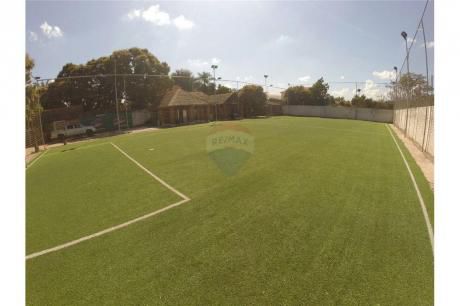 Casa Comercial De 1.500 Mts En Venta