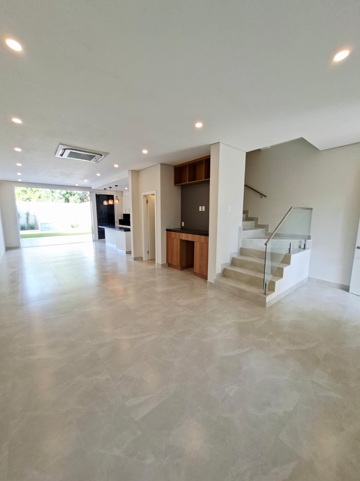 Dúplex En Venta A Estrenar, De 3 Habitaciones En Suite, Barrio Villa Aurelia. — foto 2