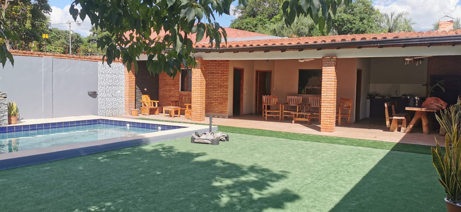 EN VENTA CASA QUINTA EN ITAUGUA — foto 2