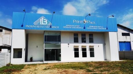 Oficina Con Galpón De 800 M2 En El Parque Industrial