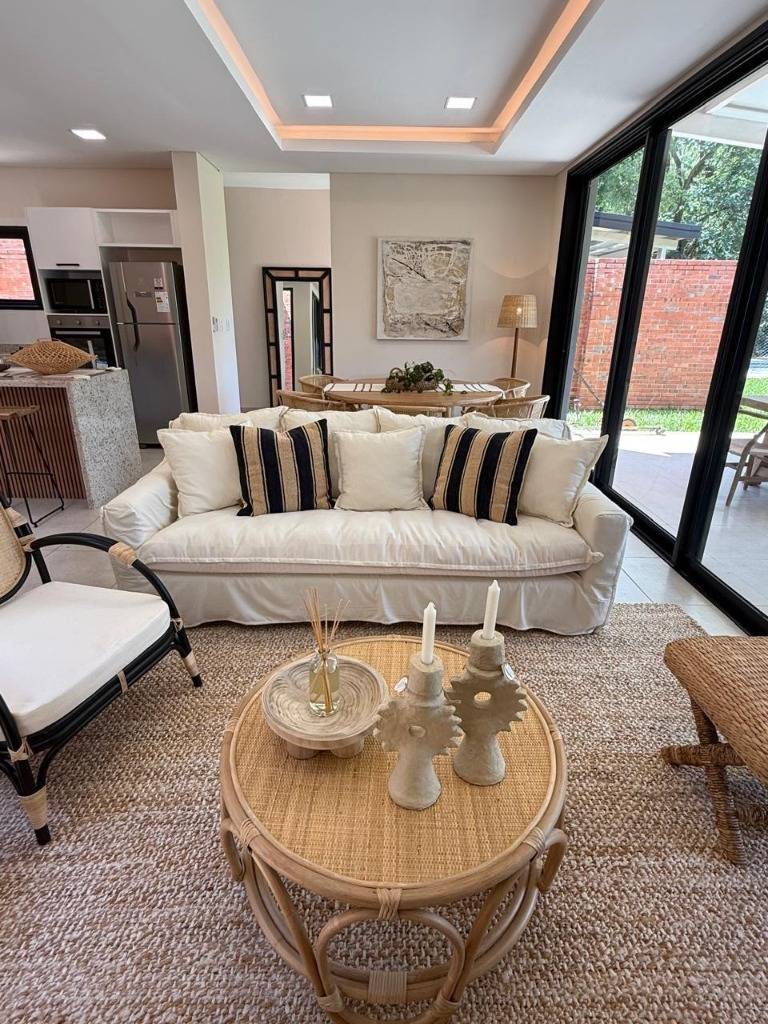 VENDO CASA DE 3 DORMITORIOS EN SAN BERNARDINO - ZONA VILLA DELFINA — foto 3