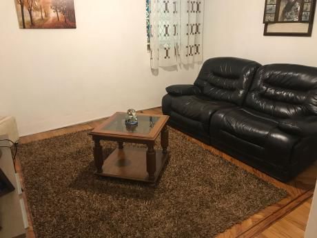 Apartamento De 3 Dormitorios En El Centro.