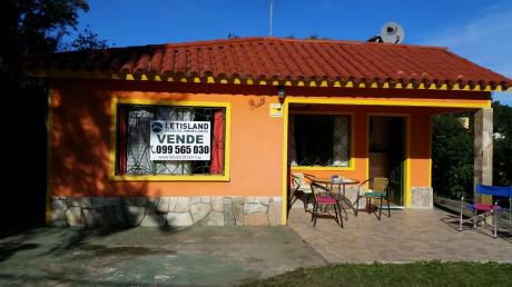 San Luis- Casa Dos Dormitorios Con Monoambiente Al Fondo