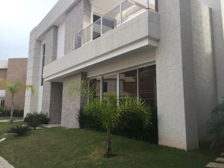 Alquiler De Casa 3 Dormitorios En Santisima Trinidad, Asunción