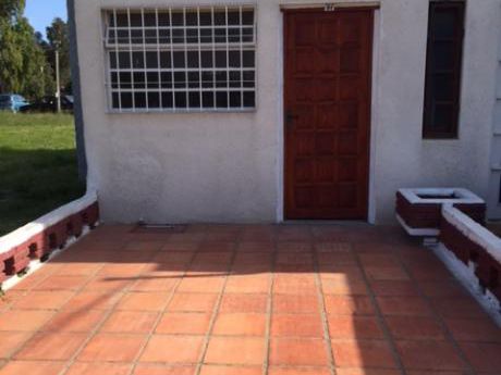 Apartamento Tipo Casita En Preciosa Zona!!