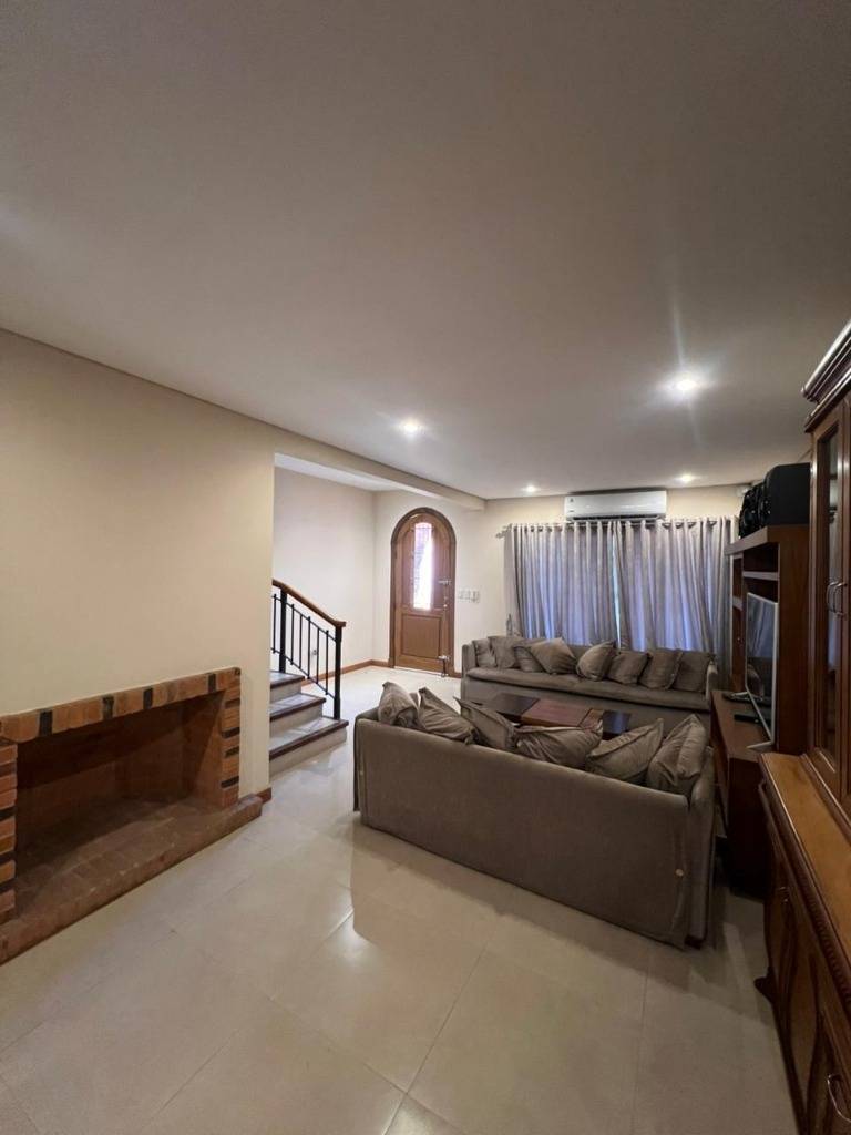 VENDO DUPLEX EN SAN LORENZO — foto 2