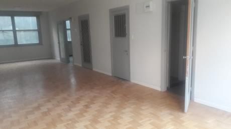 Apto A Una Cuadra De Plaza Indep. Ideal Para Vivienda U Oficinas, Sin Amueblar
