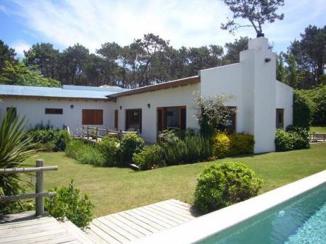 Importante Propiedad En Montoya, 5 Suites