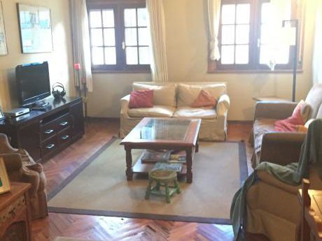 Oferta!!comodo Apartamento En Excelente Zona, 2 Y Servicio