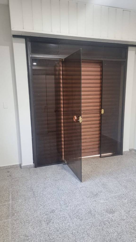 Local Comercial en punto estratégico en Barrio San Jorge  Únicos en la zona!!!! — foto 3