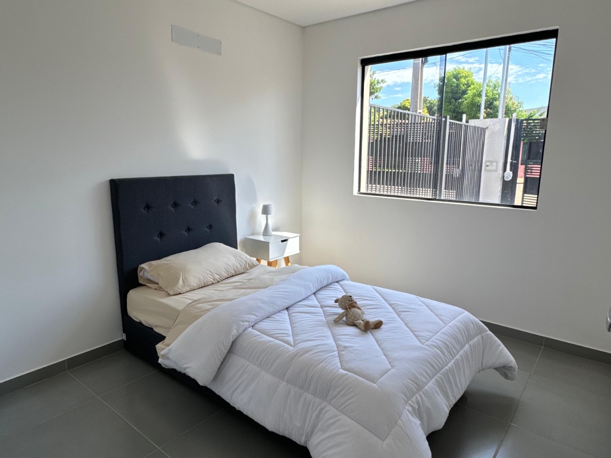 DUPLEX 3 HABITACIONES A ESTRENAR- LUQUE — foto 2