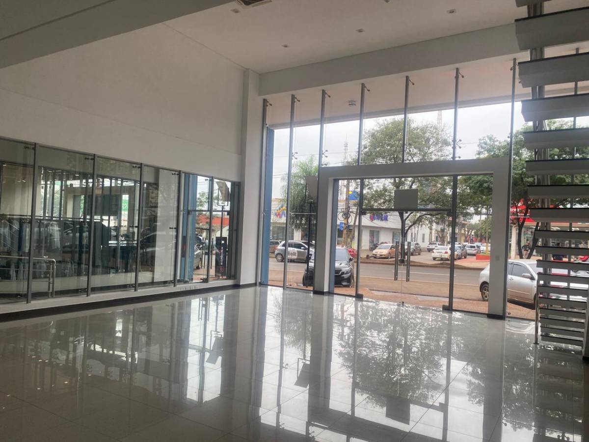 EN ALQUILER LOCAL COMERCIAL km 4 — foto 3