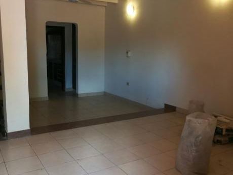 Alquilo Pequeño Duplex En Barrio Herrera